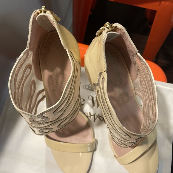 NWOT Maren RARE nude heels with box and dust bag - Picture 2 of 5